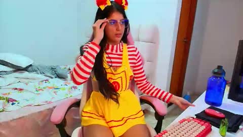 julieta_rose19 online show from October 2025 03:29:02 AM