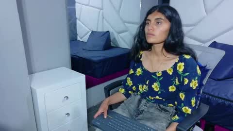 Snapshot of julietaa_evans_ chatting on January 2026 06:21:02 PM Julieta online show from January 2026 06:21:02 PM