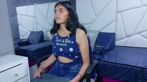 Snapshot of julietaa_evans_ chatting on January 2026 07:04:01 PM Julieta online show from January 2026 07:04:01 PM