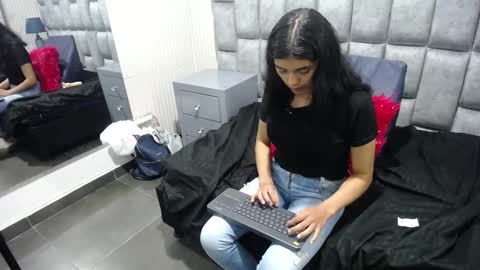 Snapshot of julietaa_evans_ chatting on January 2026 06:24:01 PM Julieta online show from January 2026 06:24:01 PM