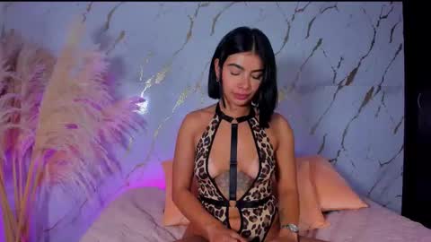 Julieth Gomez online show from November 2025 05:57:01 AM