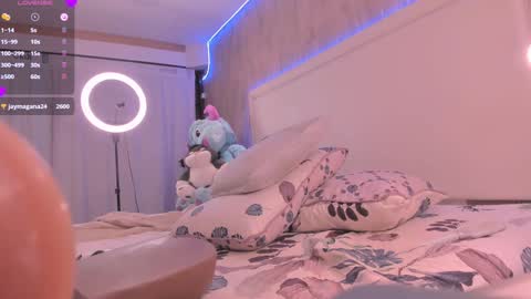 Julieta Vargas online show from January 2025 04:16:02 PM