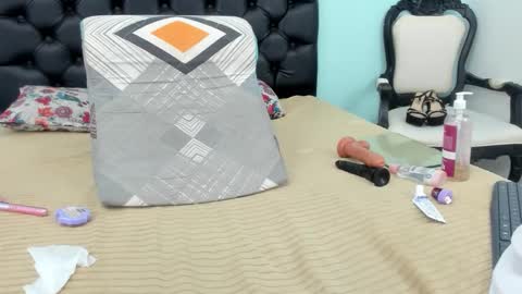 julieth_allen online show from October 2025 11:58:01 PM