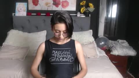 julieth_garcia_1 online show from February 2025 08:42:01 PM