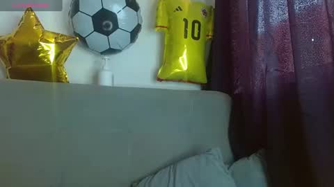 juliethamarquezz online show from July 2026 04:46:01 PM