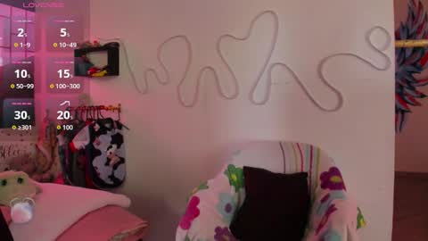 Snapshot of juliette_sweet05 chatting on September 2025 01:27:01 PM juliette online show from September 2025 01:27:01 PM