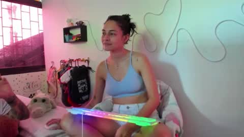 Snapshot of juliette_sweet05 chatting on October 2025 03:09:02 PM juliette online show from October 2025 03:09:02 PM