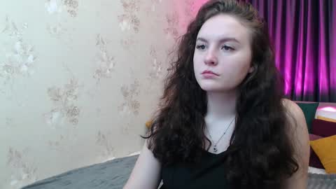 Julia online show from December 2025 07:06:02 AM