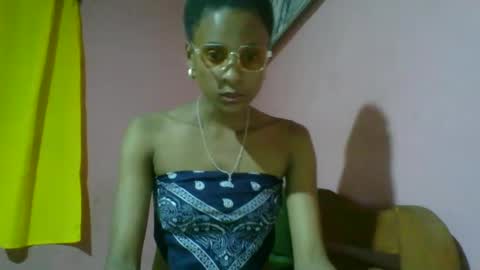 juliexexy online show from December 2024 06:56:02 PM