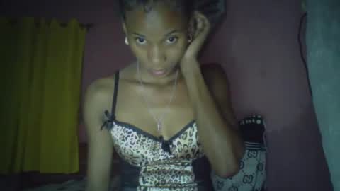 juliexexy online show from January 2025 04:40:01 PM