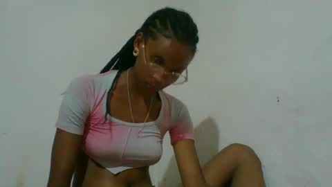 juliexexy online show from February 2025 07:07:01 PM