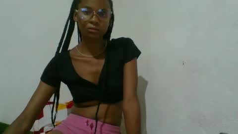 juliexexy online show from February 2025 11:12:01 PM