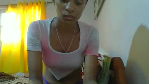 juliexexy online show from February 2025 01:53:02 PM