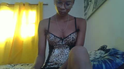 juliexexy online show from February 2025 05:19:02 AM