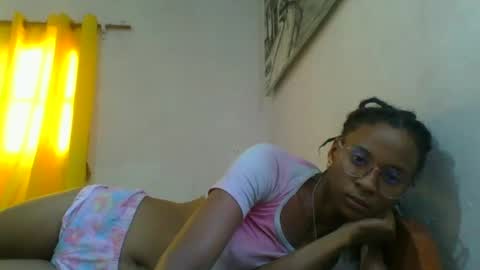 juliexexy online show from March 2025 01:18:01 PM