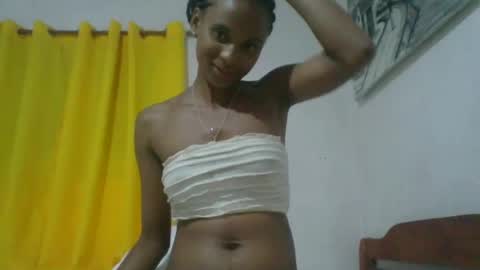juliexexy online show from March 2025 05:28:02 PM
