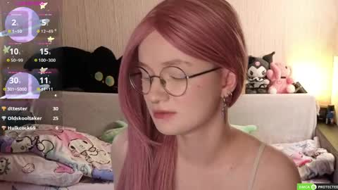 julifisher online show from April 2026 06:19:01 AM