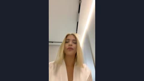 Snapshot of julissalehigh chatting on May 2026 09:59:02 AM Bella online show from May 2026 09:59:02 AM