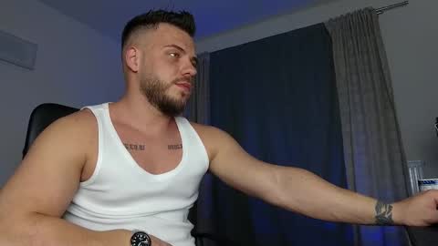 JULiUS   online show from February 2025 10:25:01 PM