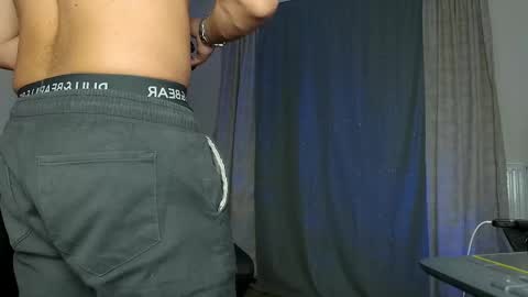 JULiUS   online show from February 2025 10:20:02 PM