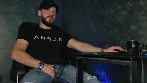 JULiUS   online show from November 2025 08:08:01 PM