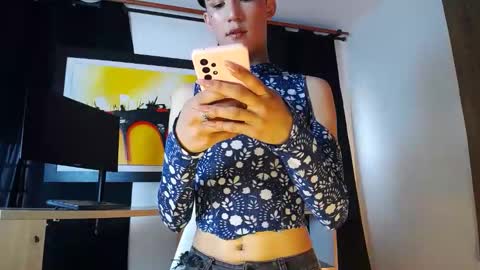 jullian online show from February 2026 09:56:02 PM