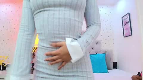 Julieta Reyes   online show from January 2026 11:59:01 AM