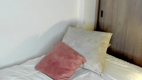 Snapshot of july_correa chatting on June 2026 10:20:01 PM july_correa online show from June 2026 10:20:01 PM