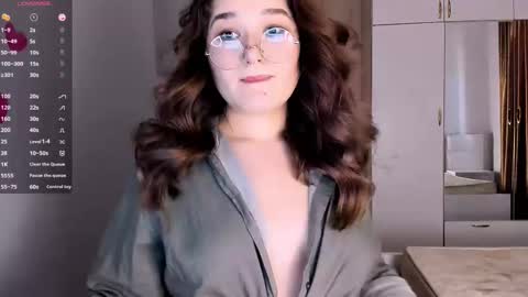 Julie online show from February 2025 01:28:01 PM