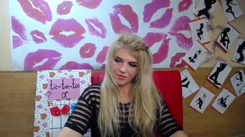 Snapshot of julya_barbi chatting on September 2025 06:20:02 PM Julya Barbi online show from September 2025 06:20:02 PM