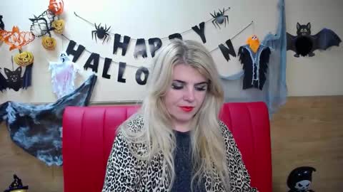 Snapshot of julya_barbi chatting on October 2025 06:48:01 AM Julya Barbi online show from October 2025 06:48:01 AM