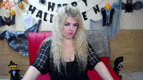Snapshot of julya_barbi chatting on November 2025 06:12:02 AM Julya Barbi online show from November 2025 06:12:02 AM