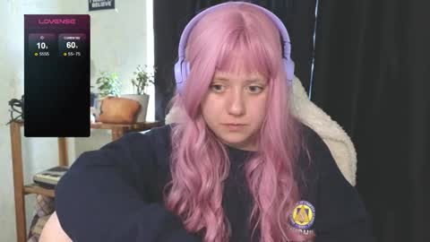 Snapshot of june_shy0 chatting on September 2025 07:12:02 AM June online show from September 2025 07:12:02 AM