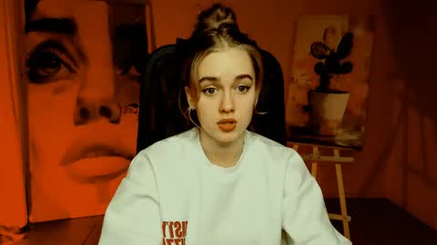 junewoods online show from April 2026 12:51:02 PM