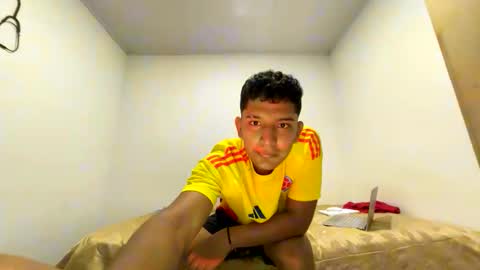 junior_osorio_2 online show from January 2026 03:45:02 AM