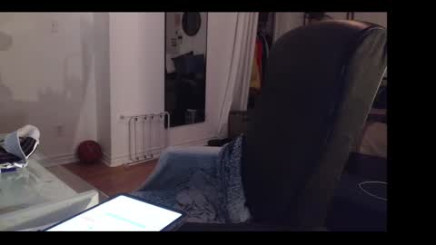 Junior Madison online show from February 2025 12:14:01 AM