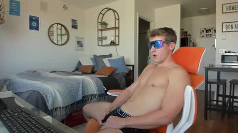 Junior Madison online show from September 2025 06:13:02 PM