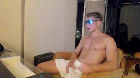 Snapshot of juniormadison69 chatting on June 2026 04:24:01 AM Junior Madison online show from June 2026 04:24:01 AM