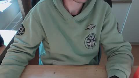 junk2711 online show from September 2025 02:32:01 PM