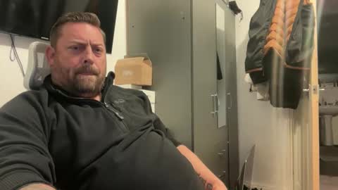 Junky online show from October 2025 10:45:01 PM