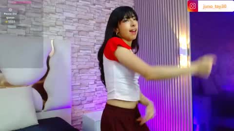Snapshot of juno_tay chatting on September 2025 07:15:02 PM JUNO online show from September 2025 07:15:02 PM