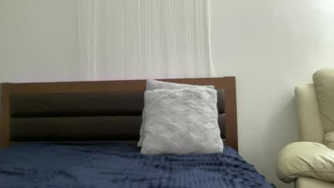 Snapshot of junovaughn chatting on June 2026 02:17:01 AM junovaughn online show from June 2026 02:17:01 AM