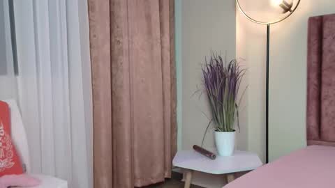 Snapshot of jupiterfoxxxx chatting on October 2025 05:01:01 PM Jupiter Fox online show from October 2025 05:01:01 PM