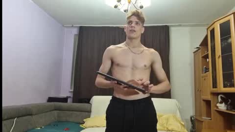 Snapshot of just_alexx12 chatting on December 2024 08:32:02 PM just_alexx12 online show from December 2024 08:32:02 PM