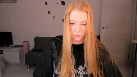 Snapshot of just_jessy_meow chatting on May 2026 07:44:01 PM JESSY online show from May 2026 07:44:01 PM