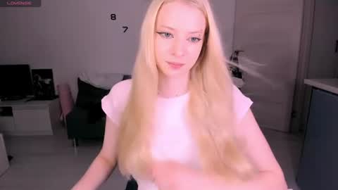 JESSY online show from August 2026 07:49:01 PM
