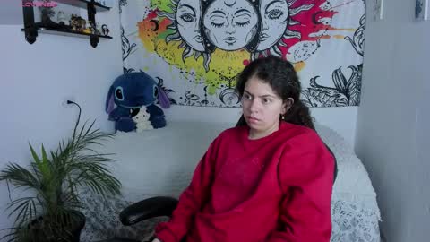 Sofia online show from December 2025 06:49:01 PM