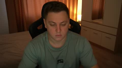 Snapshot of just_top chatting on October 2025 01:00:02 PM David online show from October 2025 01:00:02 PM