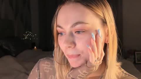 Alexa online show from January 2025 09:37:01 PM