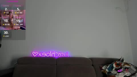 Chloe online show from October 2025 06:05:01 AM